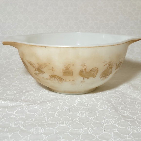 Pyrex Other - Pyrex 1 1/2 Quart 442 Early American Cinderella Bowl